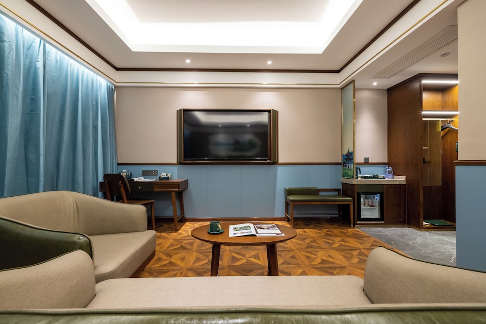 Nostalgia Hotel (West lake Hangzhou) 52/60