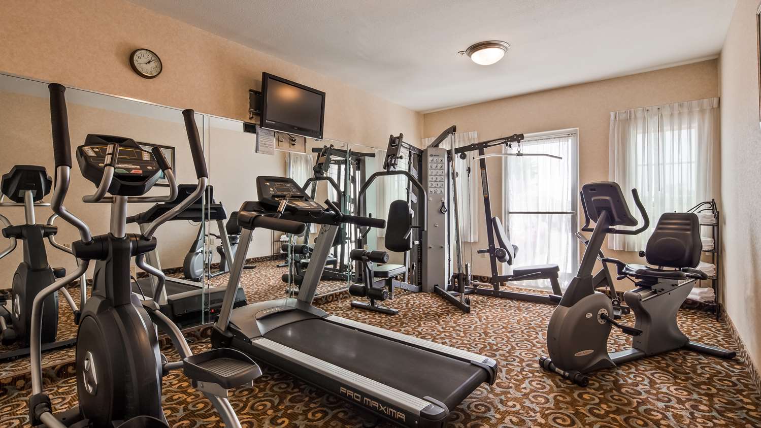 Best Western Plus Main Street Inn 20/38