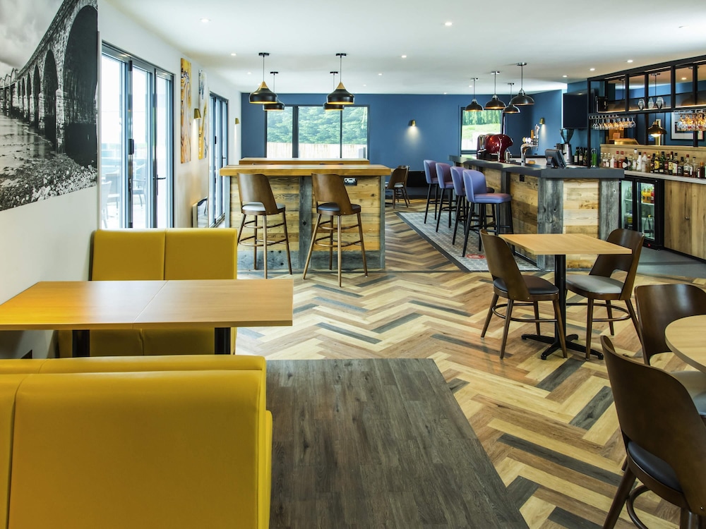 Ibis Plymouth 38/50