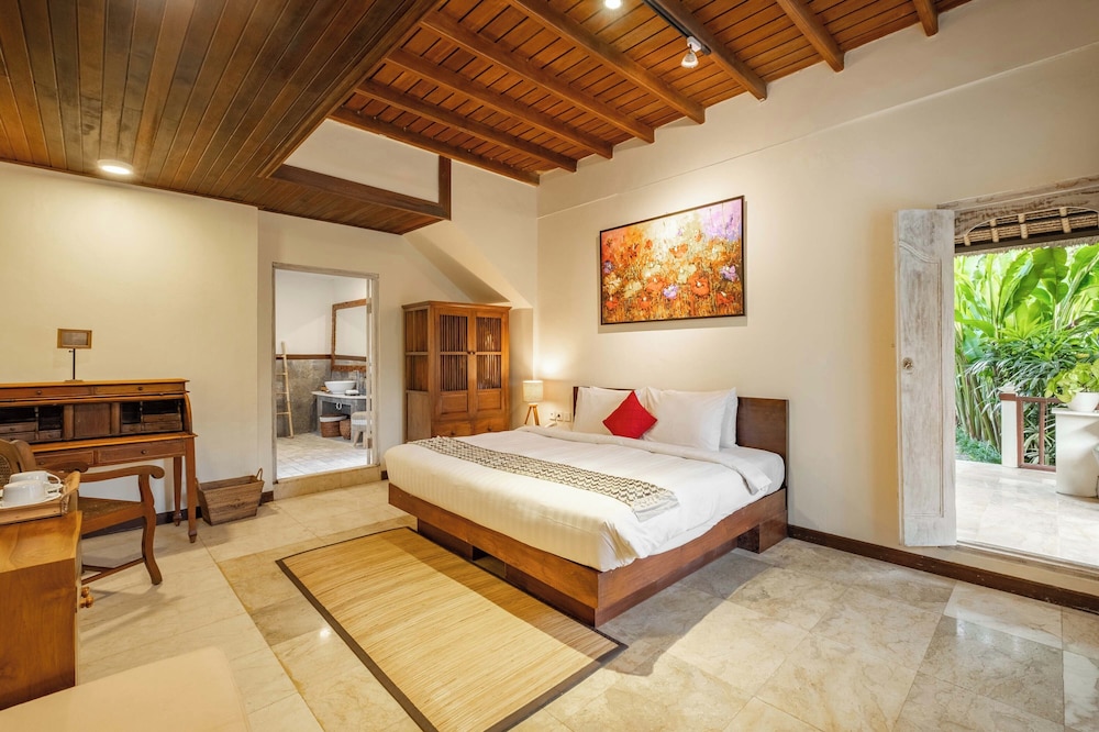 2 BEDROOMS, DUPLEX, RIVER VIEW