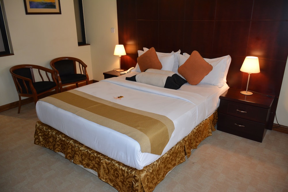 Gold Crest Hotel 14/49
