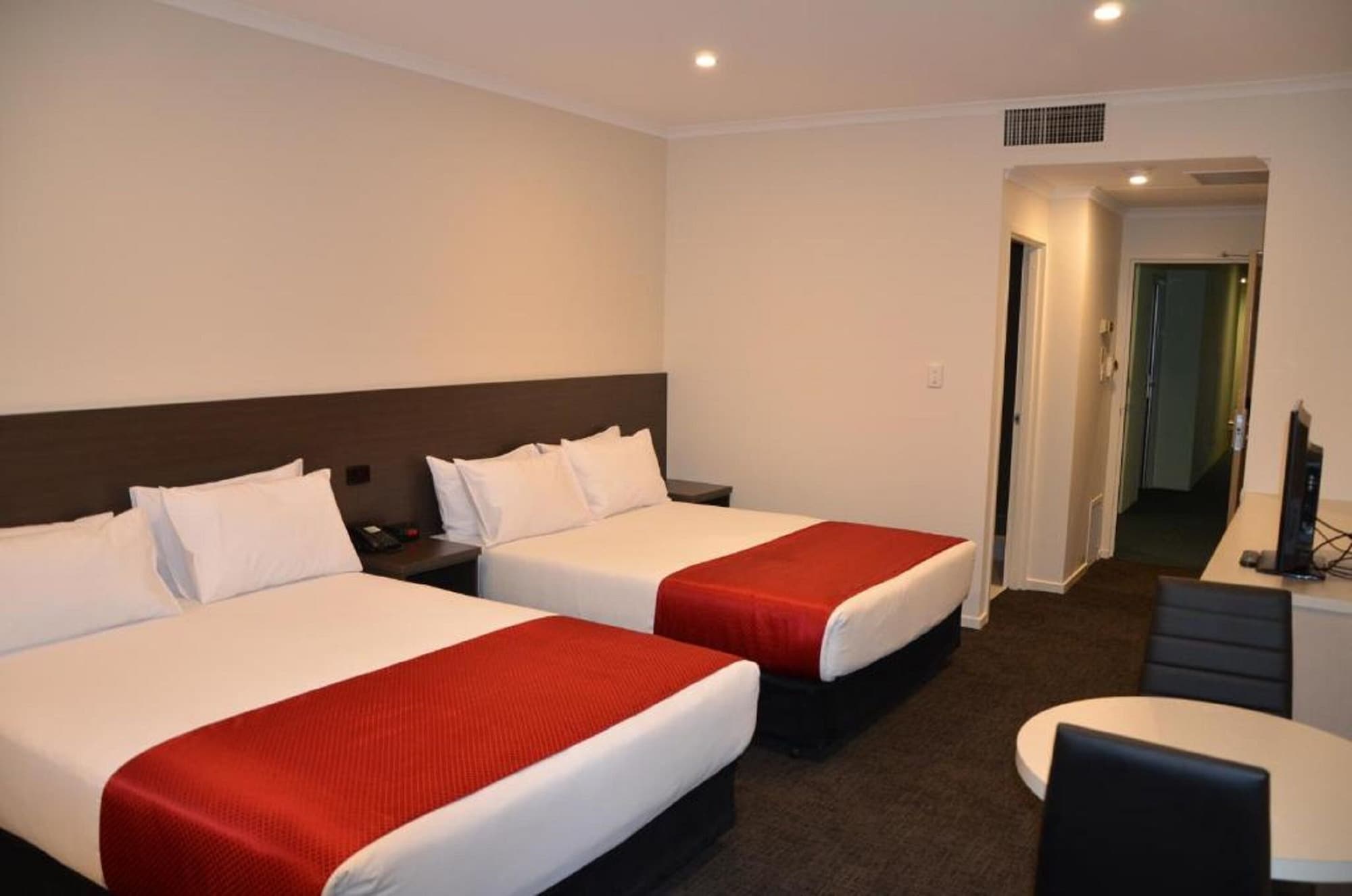 Deluxe, 2 Queen Beds