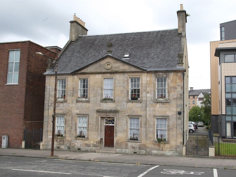 Number 52 Charlotte Street 36/45