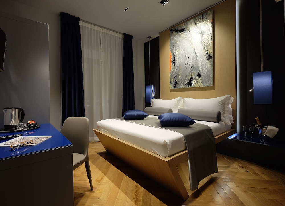 Navona Rooms 10/27