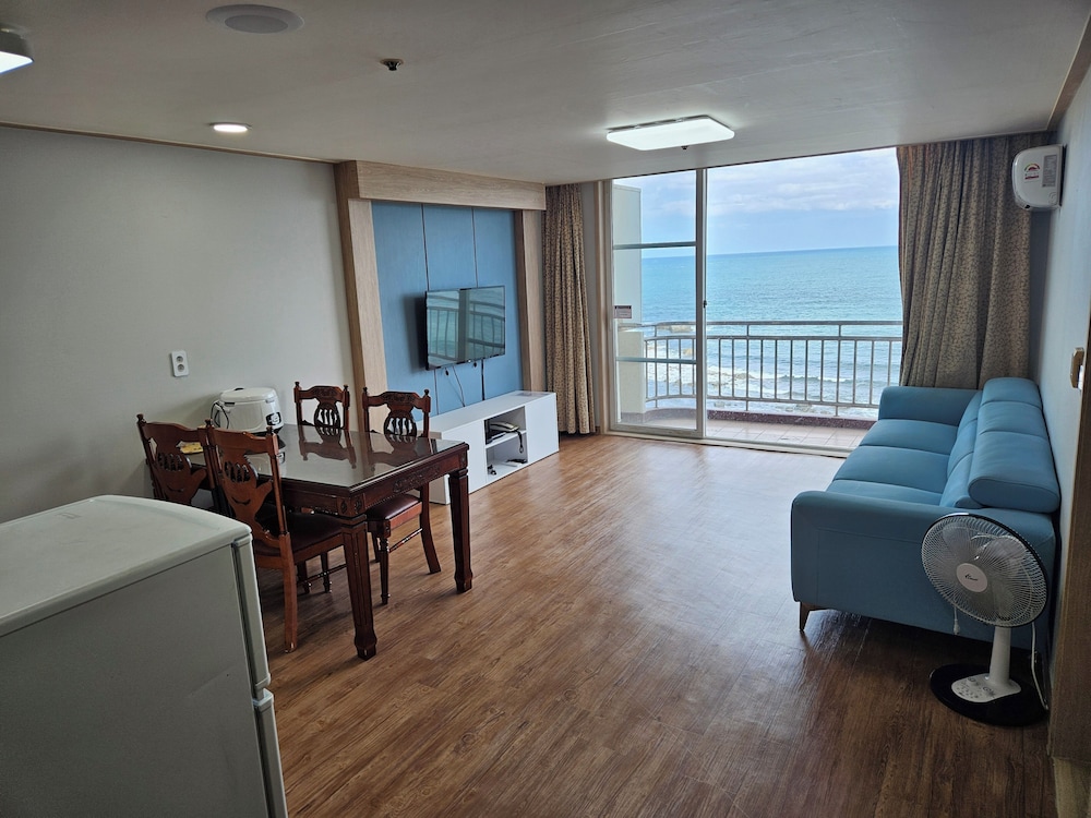 Geumgangsan Condominium 12/23