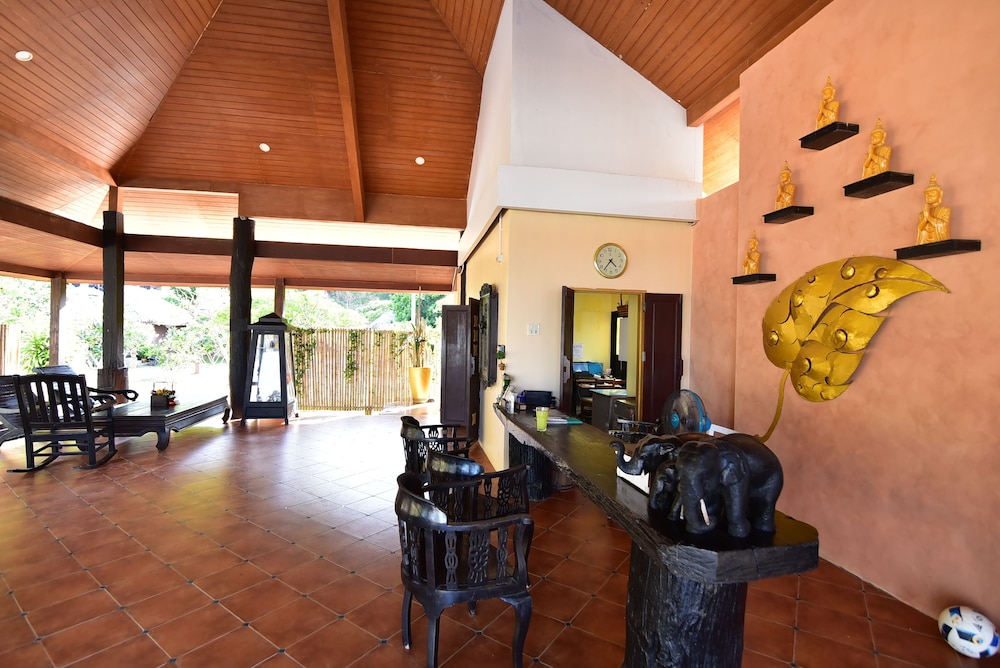 Koh Ngai Thanya Beach Resort 40/65