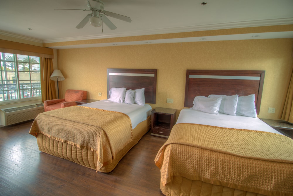 Princess Inn - Westminster / Huntington Beach 35/62