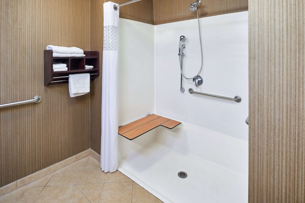 Hampton Inn and Suites Longview North 11/36