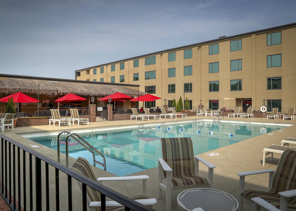 Crowne Plaza Chicago- Northbrook image