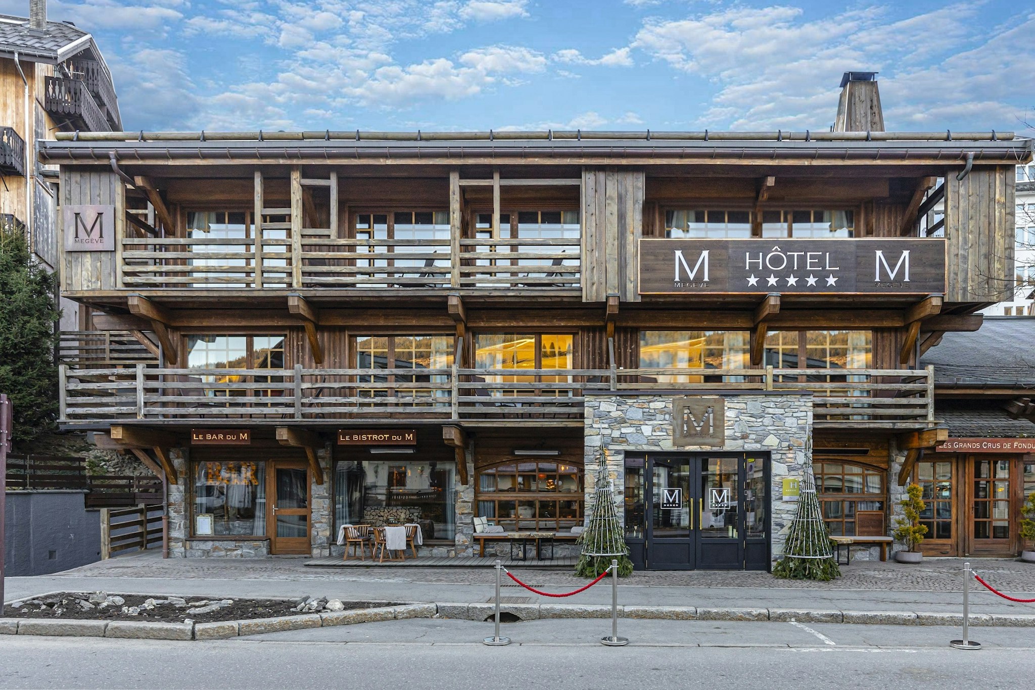Le M de Megeve 1/37