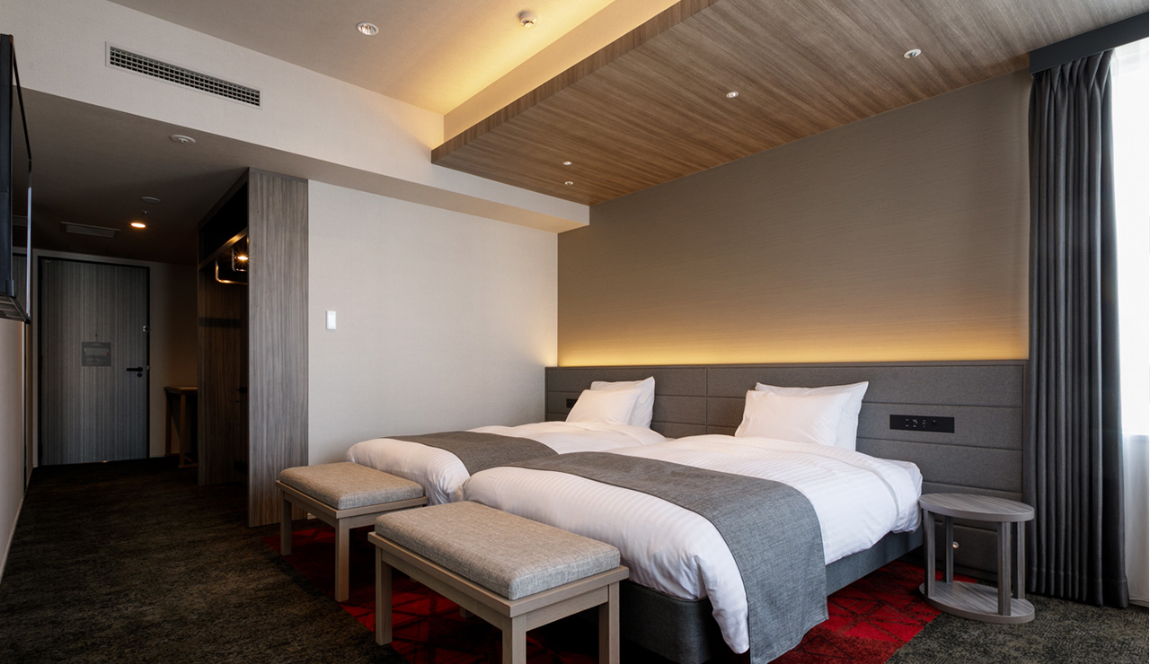 Deluxe, Single, Twin Beds