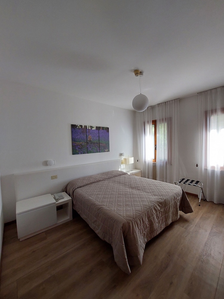 ALBERGO ALLA PINETA 3/23