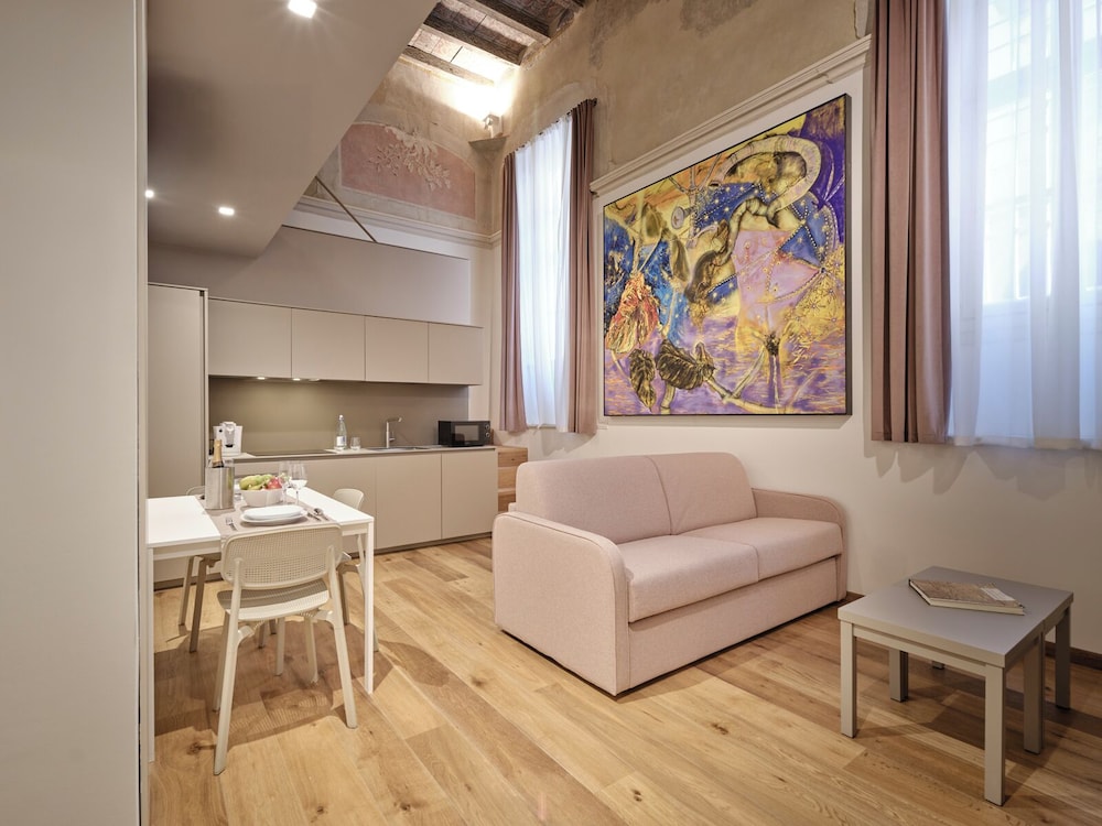 Palazzo Del Carretto Art Apartments 41/72