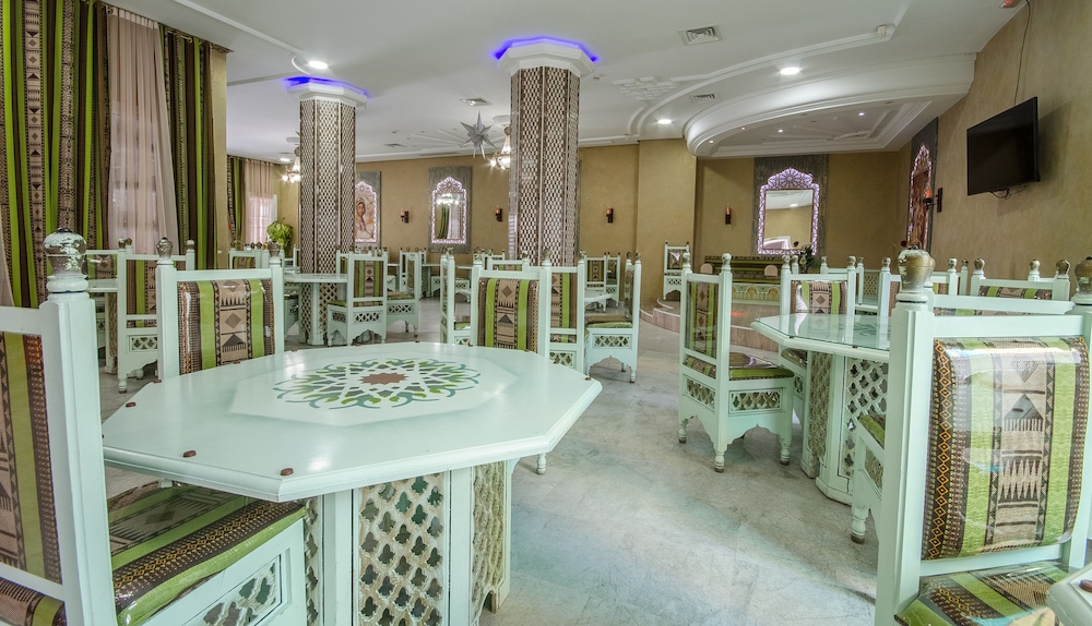 Hotel Saheb Ettabaa 13/19