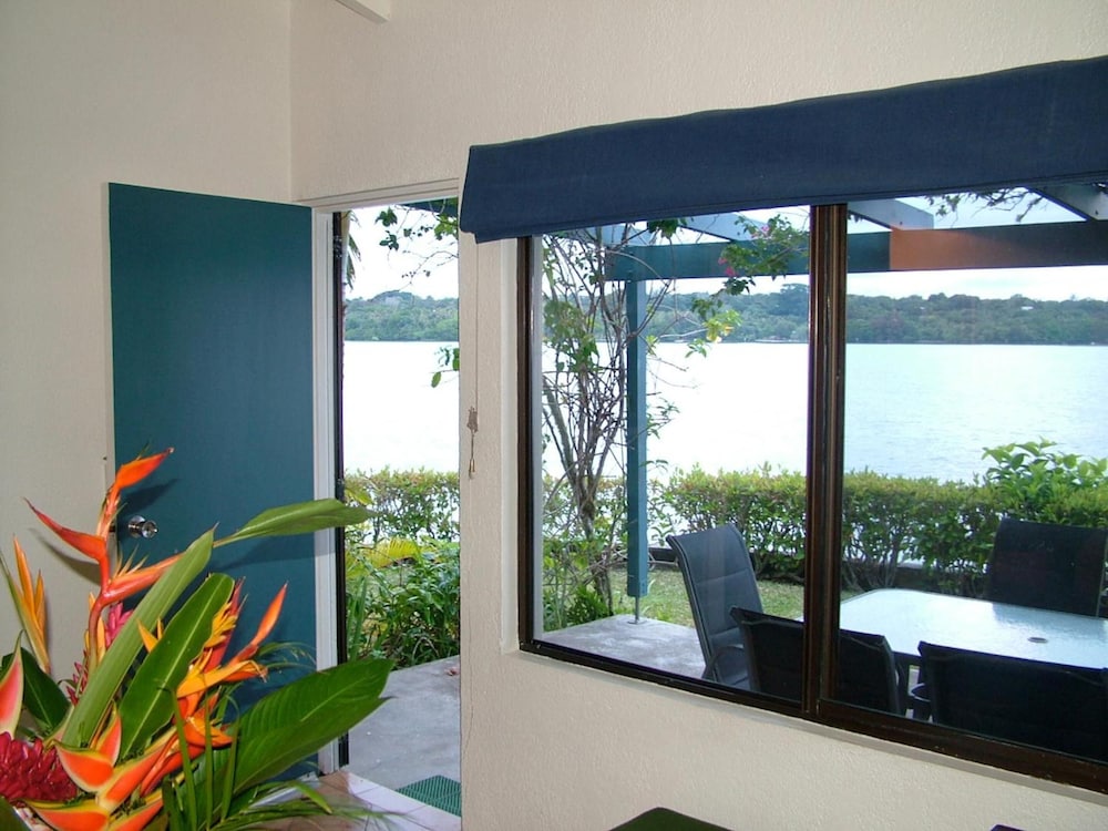 Pacific Lagoon Apartments 36/38