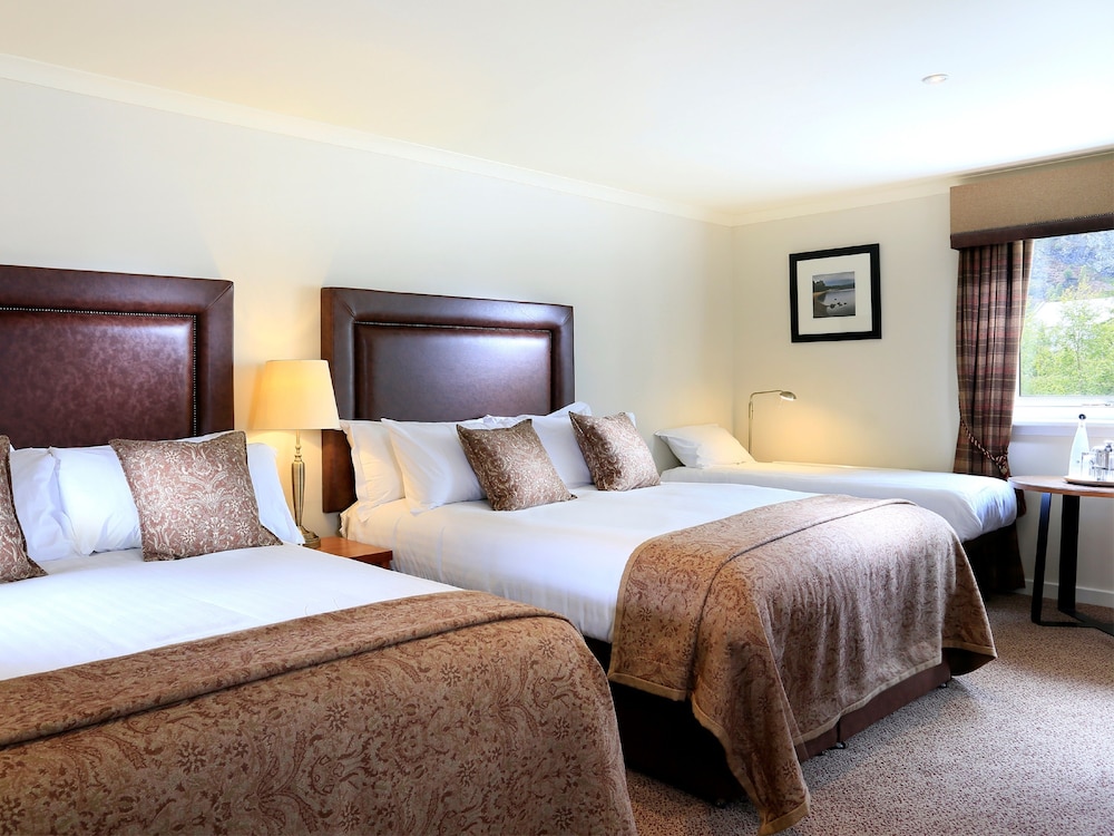 Standard, 1 Single and 2 Double Beds