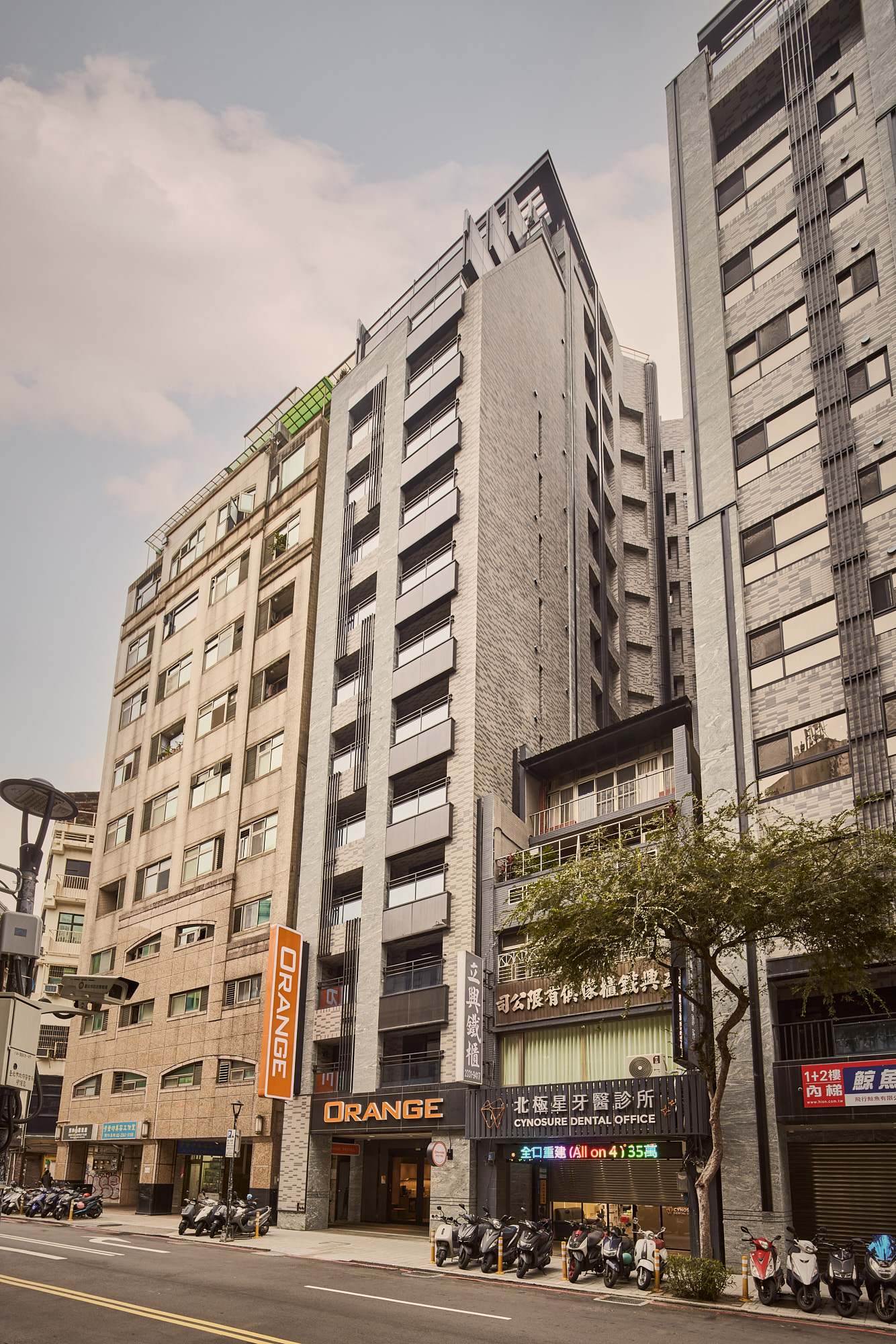 Orange Hotel Ximen Hanzhong 4/49