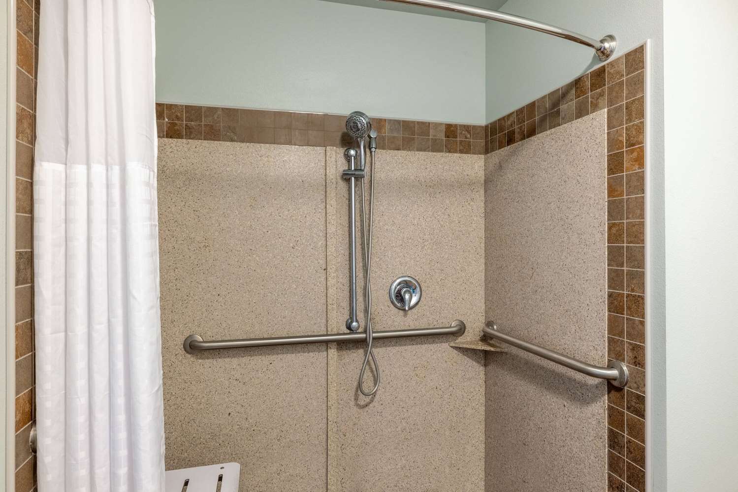 Baymont By Wyndham Rapid City 48/48