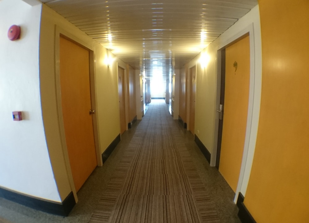 Ton Koon Hotel 28/46