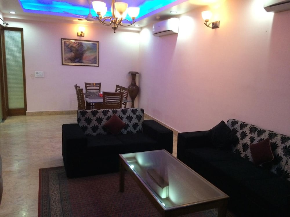 Skylink Suites And Apartments 24/33