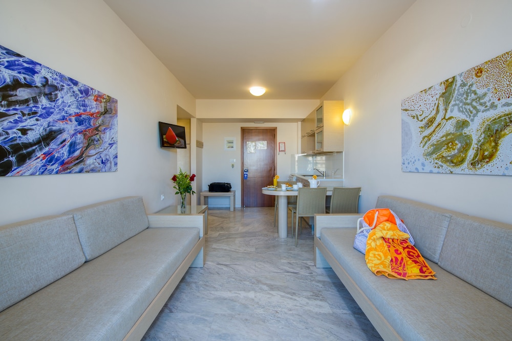 Kedrissos Hotel Apartments 19/44