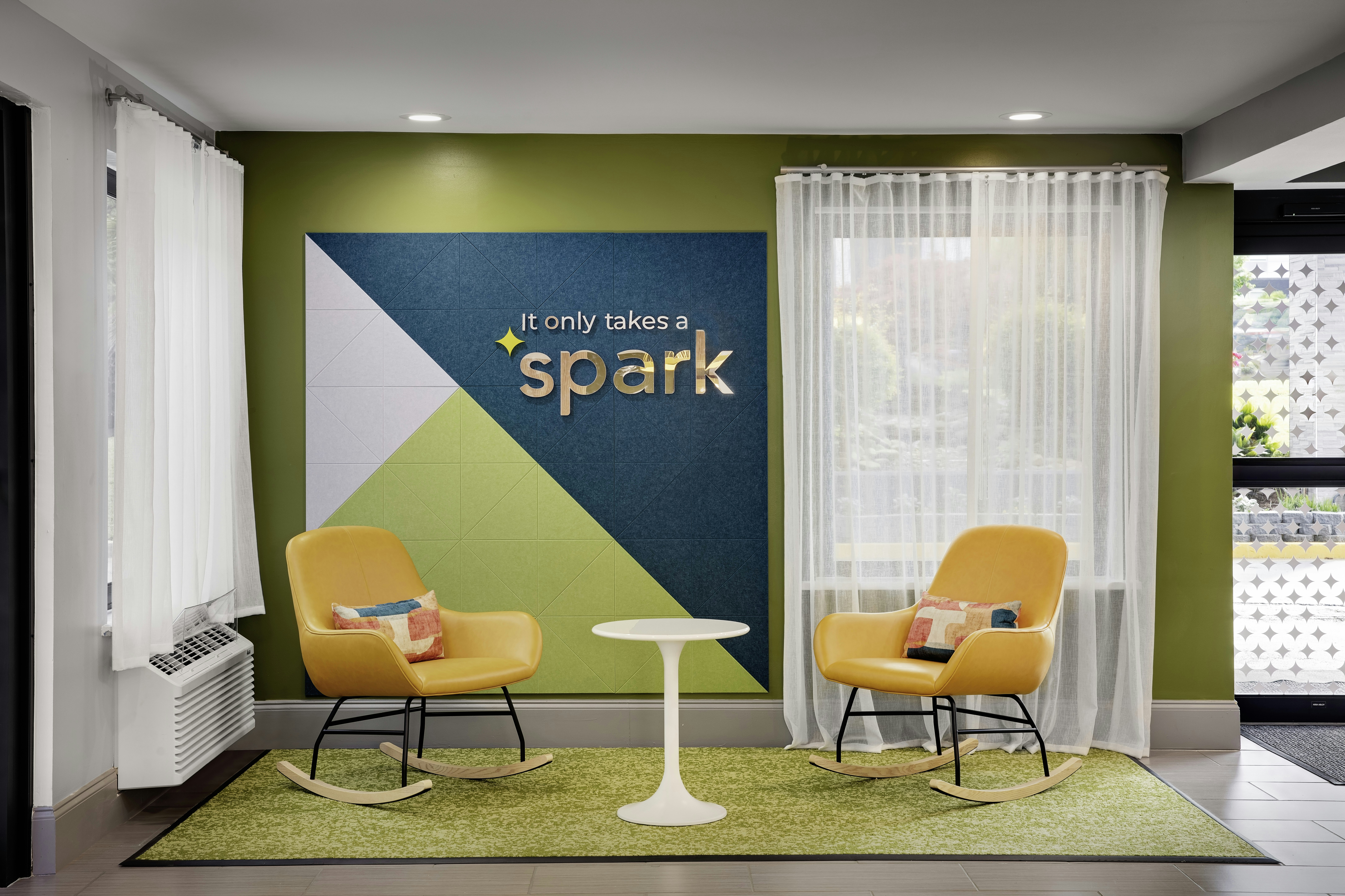 Spark by Hilton Atlanta Cumberland Ballpark 20/30