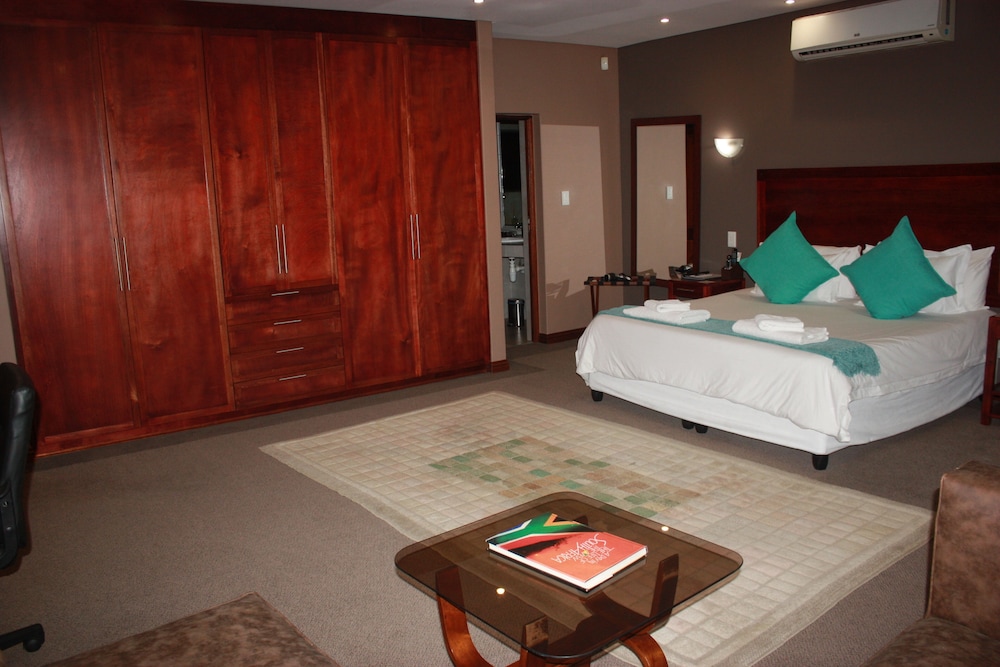 Over The Moon Guesthouse 8/50