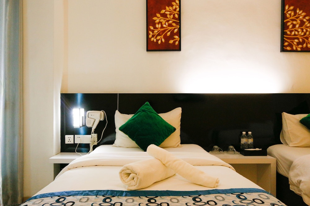 Swing & Pillows at Golden Roof Hotel Ampang, Ipoh 49/62