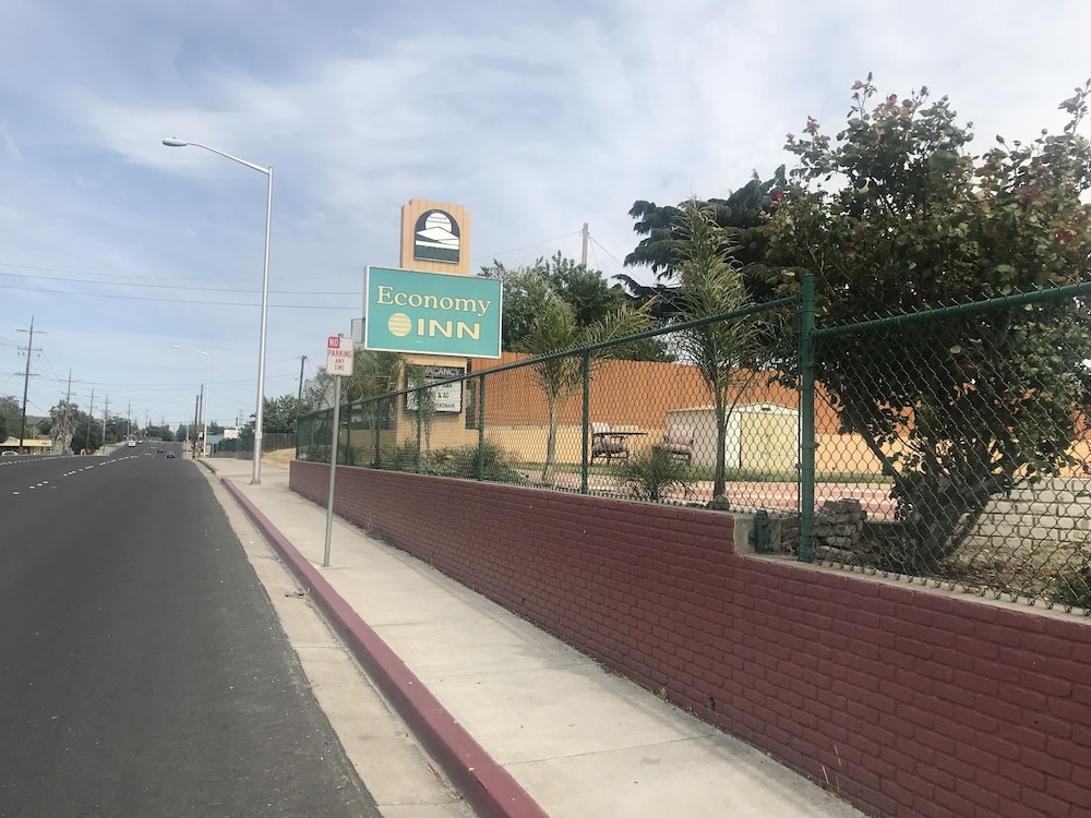 Economy Inn Antioch 18/24