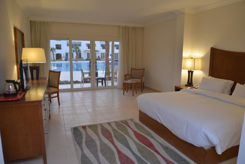 Old Vic Sharm El Sheikh 23/53