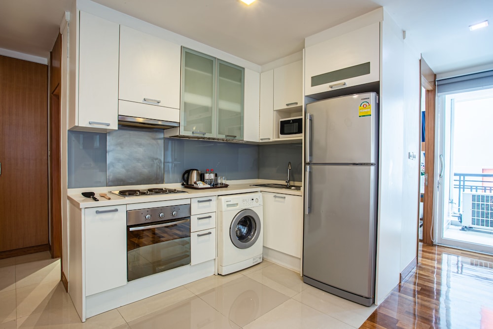 D Varee Montara Thonglor 25 7/70