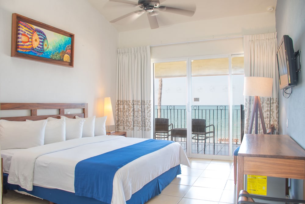 Grand Decameron Complex Bucerias A Trademark All Inclusive 32/76