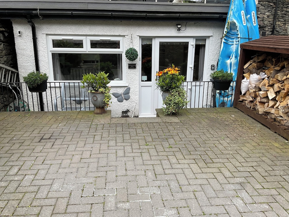 Number 80 Bed Then Breakfast 56/65
