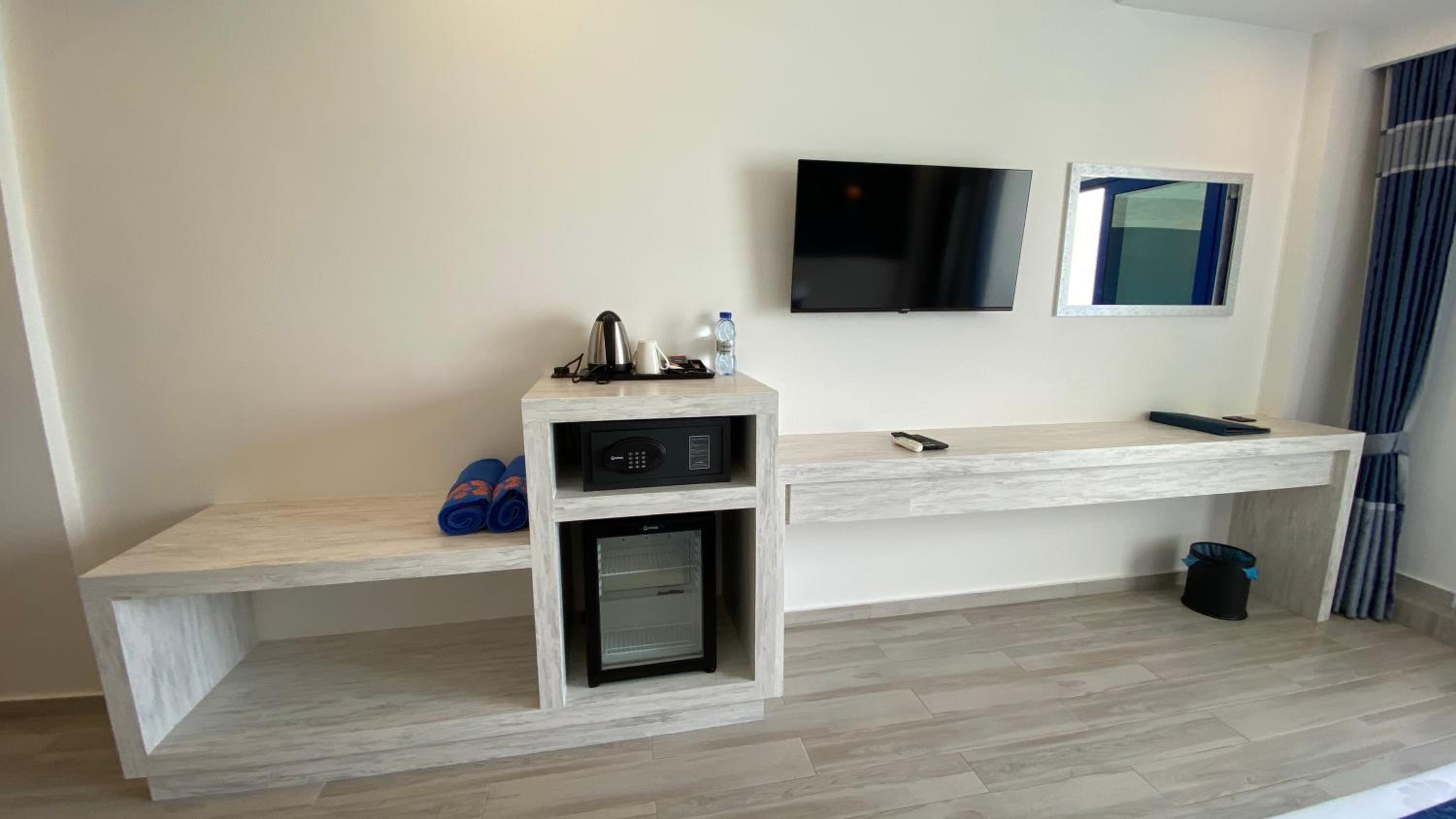 Honeymoon, Escape, Deluxe, Double Bed, Sea View, Balcony, Kaani Palm Beach 5/7