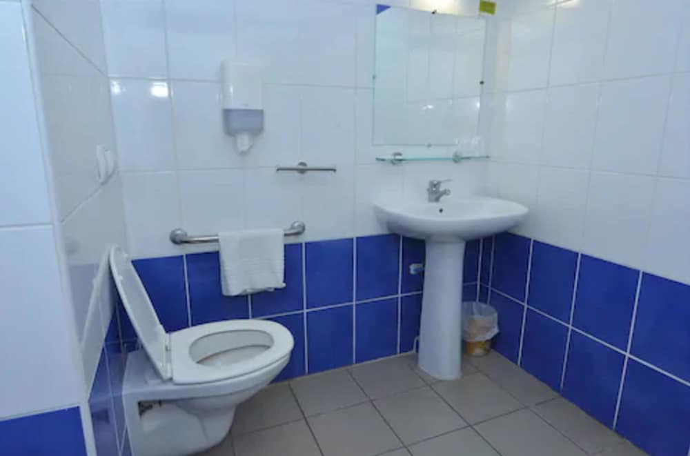 غرفة قياسية بسريرين منفصلين، Centre International de Sejour Hostel 5/5