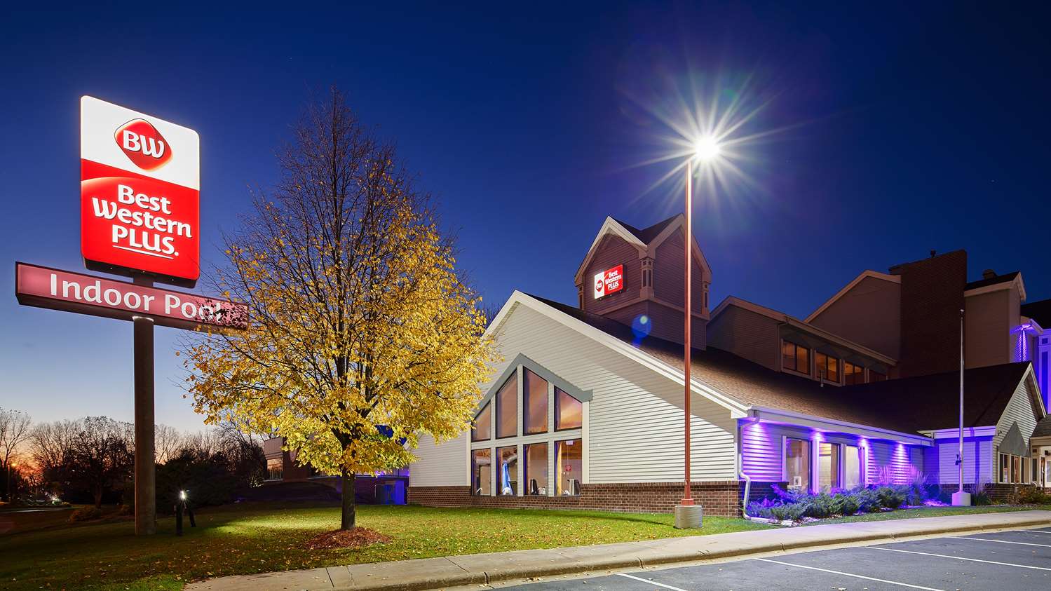 Baymont by Wyndham Brooklyn Center 4/40