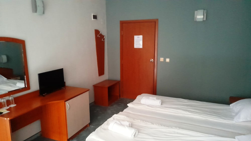 Hotel Saga 16/49