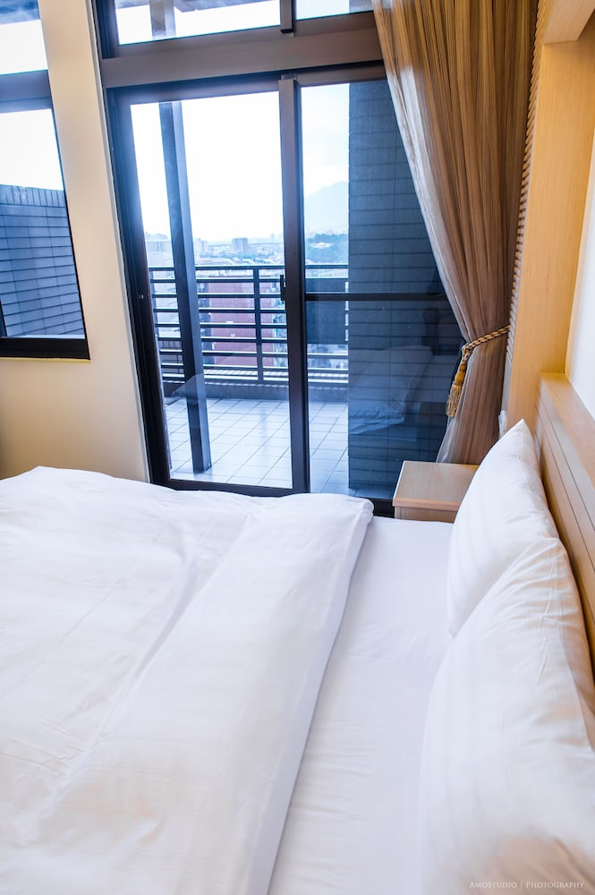 CH Service Apartment 25/48