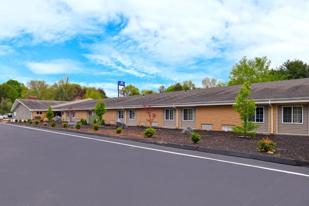 Motel6 Putnam, CT in Putnam - CT