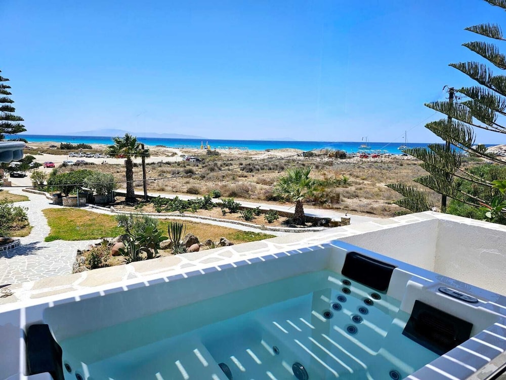 Coralli Beach Apartments 48/50