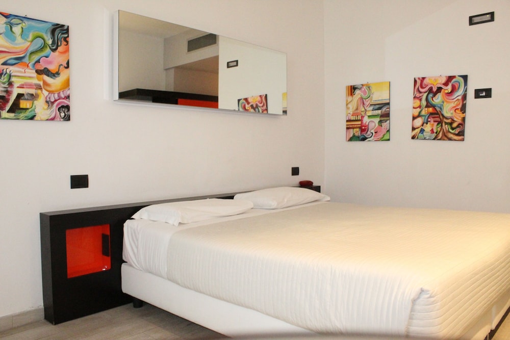 COMFORT, KING BED