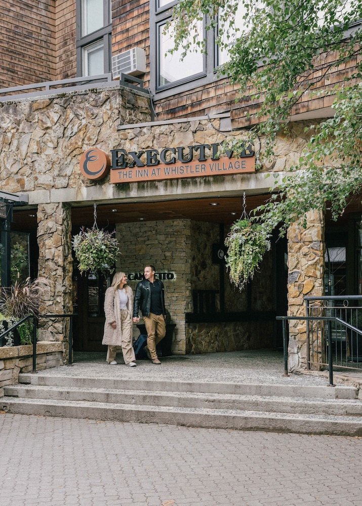Executive Inn At Whistler Village 48/51