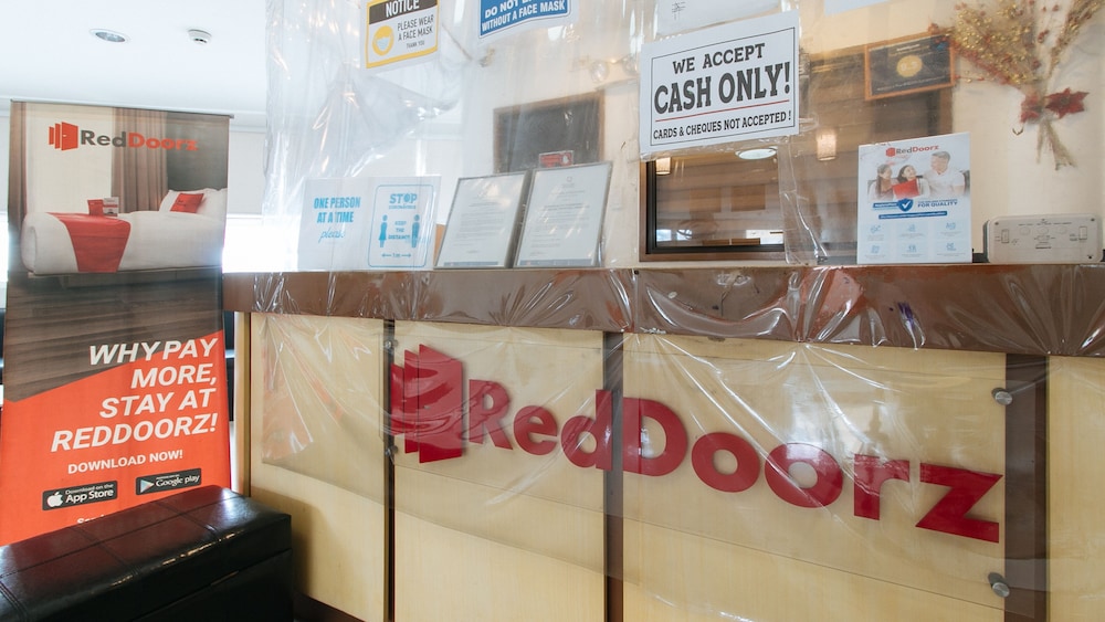 Reddoorz Plus Edsa Congressional 9/32