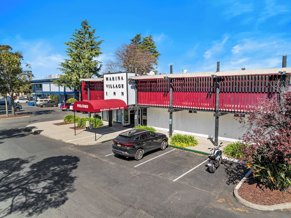 Marina Village Inn 33/50