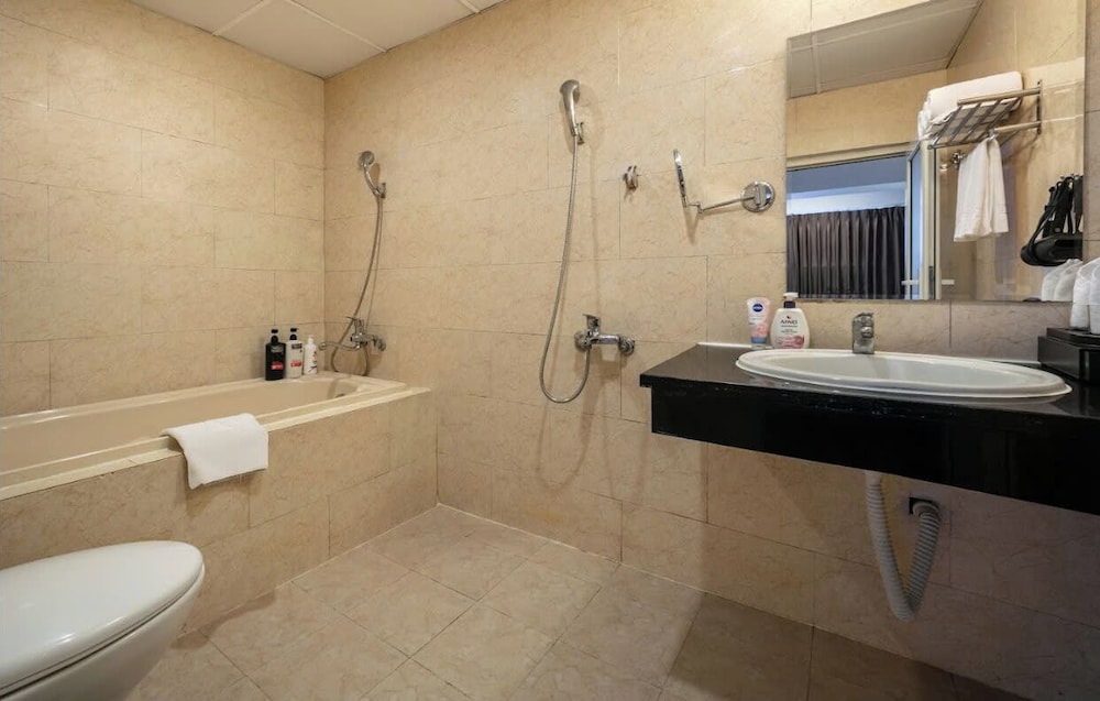 A25 Hotel 221 Bach Mai 58/59