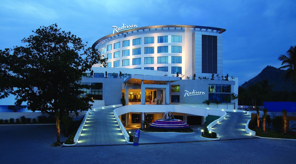 Radisson Salem 2/70