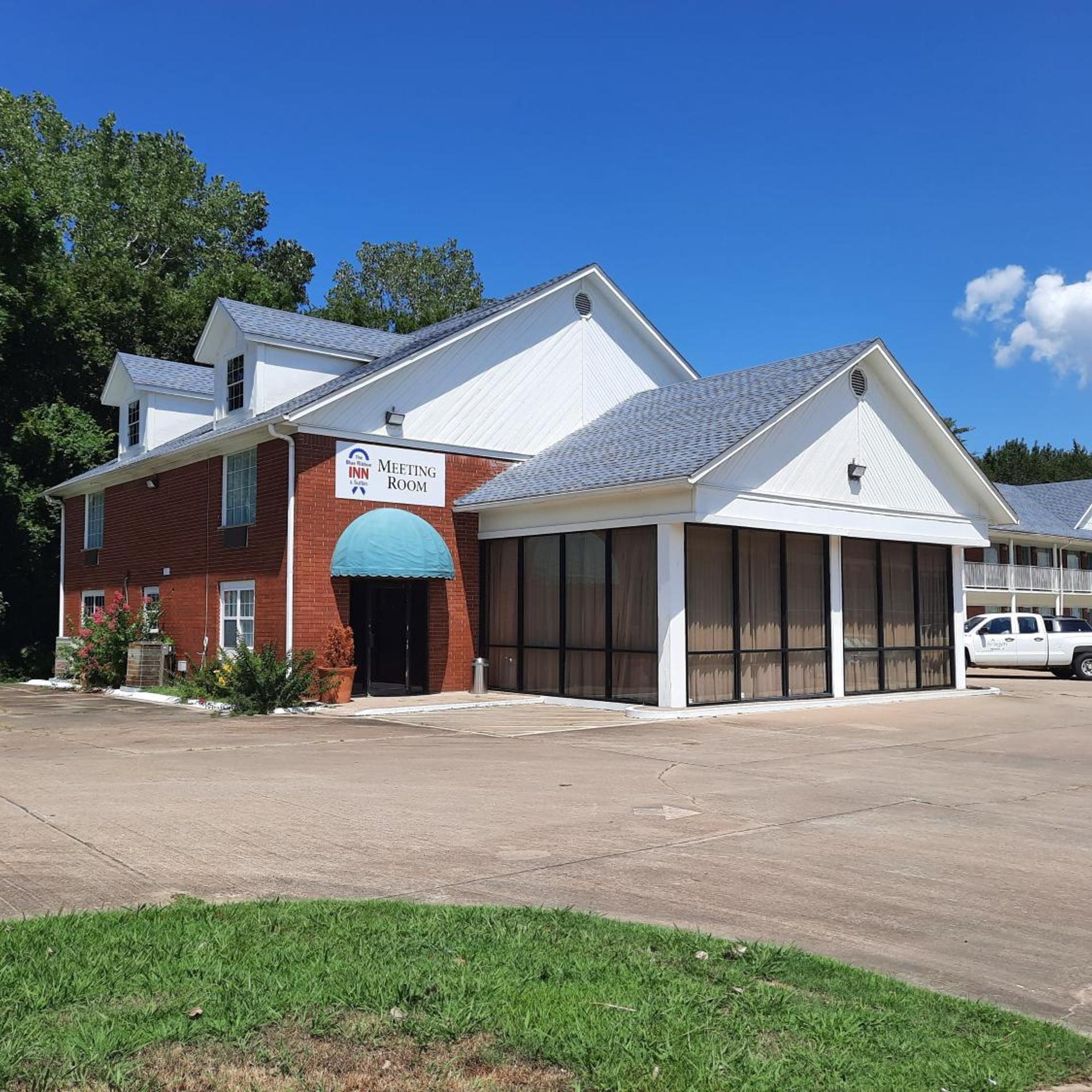 Blue Ribbon Inn and Suites 2/26