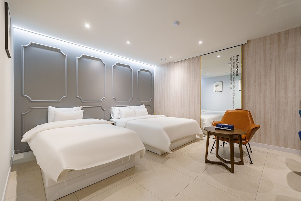 Hotel Millennium 28/43