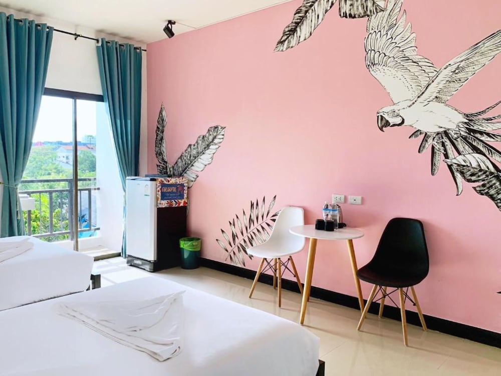 RoomQuest Patong Phuket 30/50