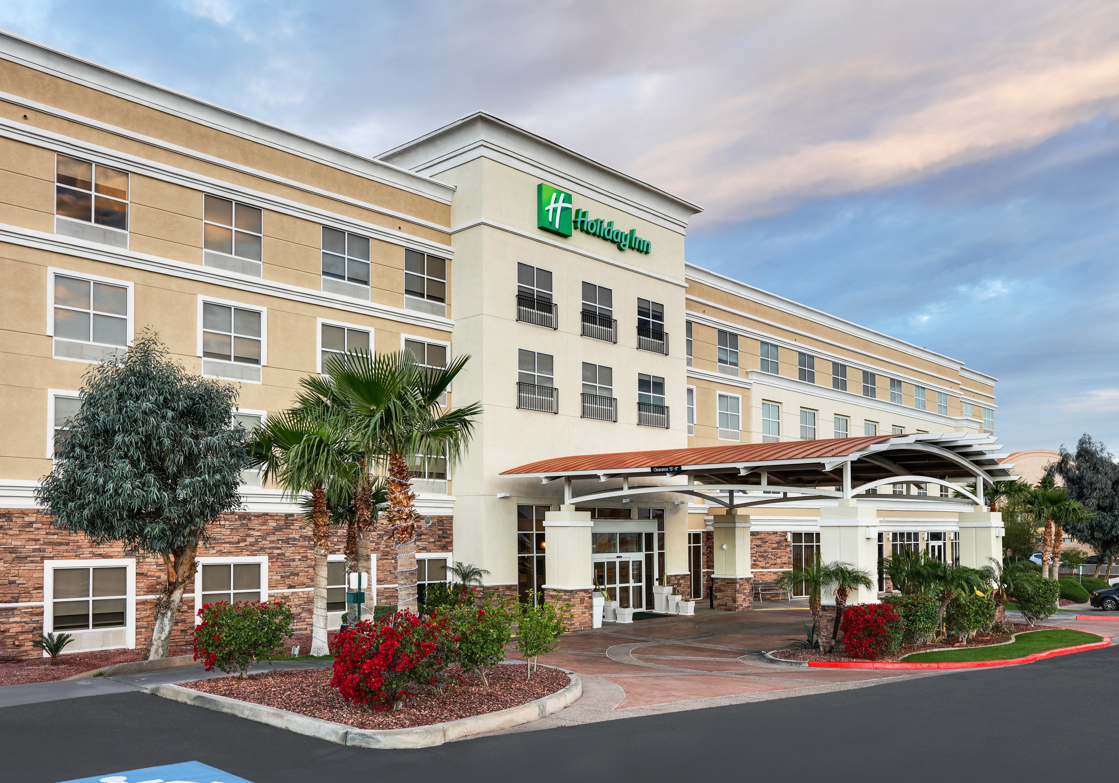 Holiday Inn Yuma 6/73
